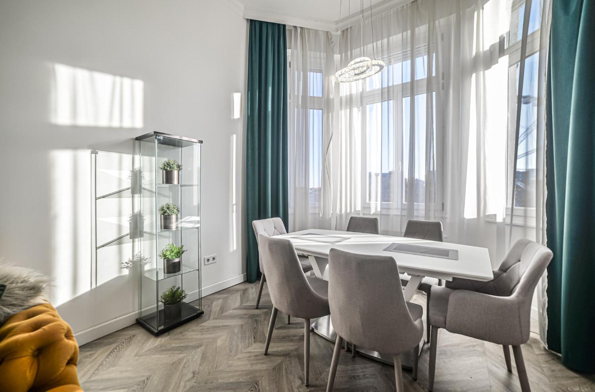 Luxury Downtown Dreams Apartment Budapest Exterior photo